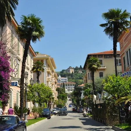 Della Punta Hotel