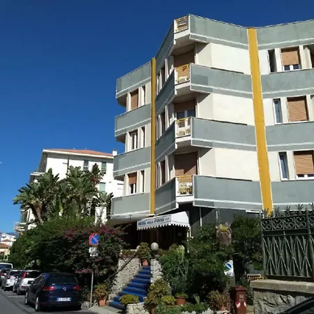 Della Punta Hotel